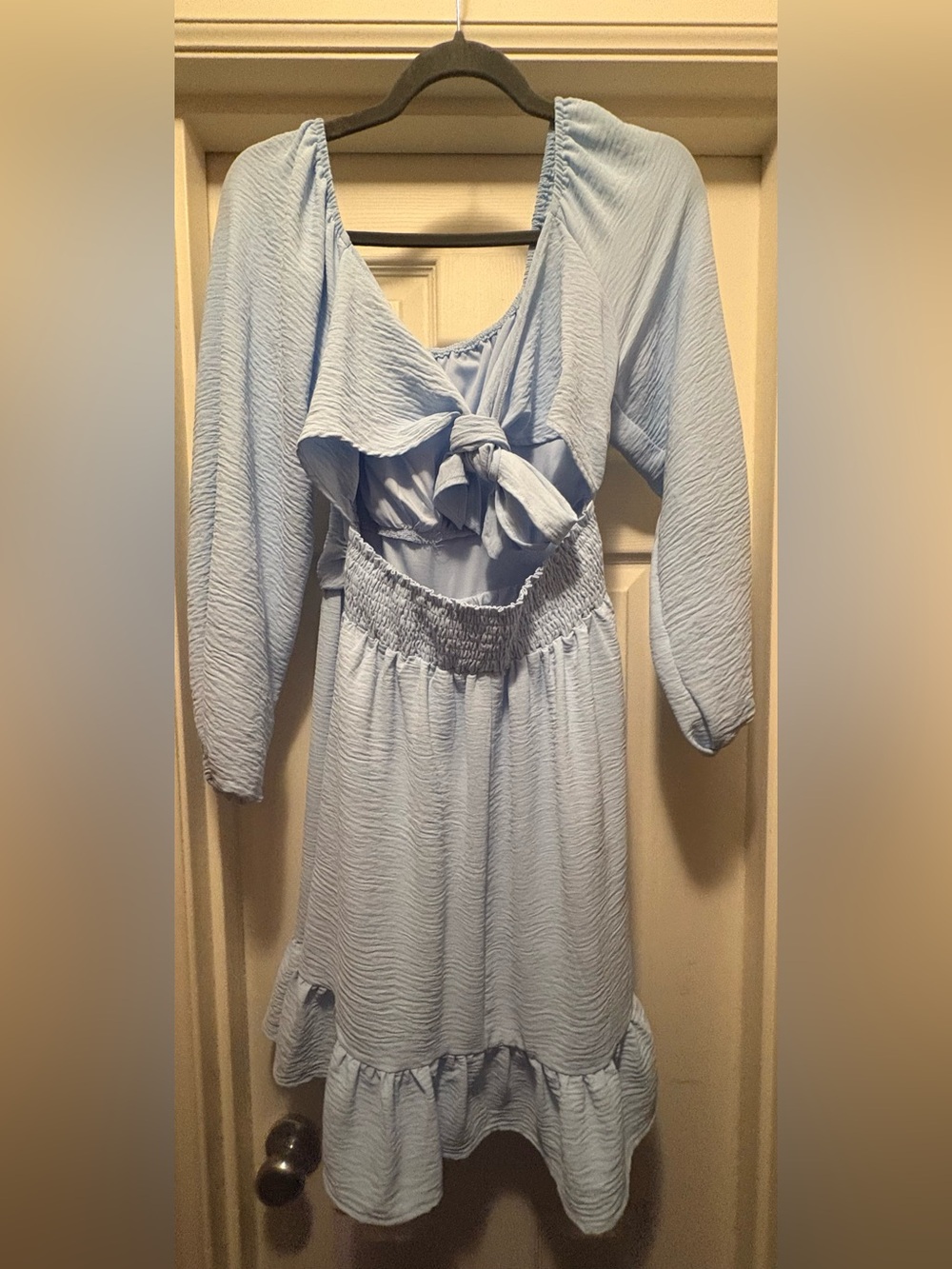 Light Blue Midi Dress with Puff Sleeves - Picture 2 of 3
